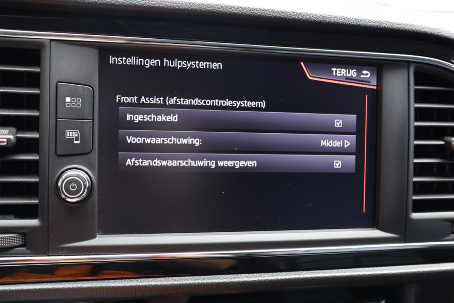 Seat León ST 1.5 TSI FR 150 PK | Panoramadak | Lederen bekleding | Navigatie | CarPlay | Stoelverwarming | LED Koplampen | Beats Audio | DAB | Front Assist | Climatronic | Nieuwe APK