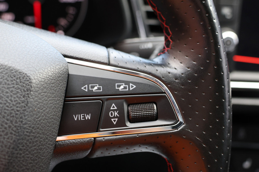 Seat León ST 1.5 TSI FR 150 PK | Panoramadak | Lederen bekleding | Navigatie | CarPlay | Stoelverwarming | LED Koplampen | Beats Audio | DAB | Front Assist | Climatronic | Nieuwe APK