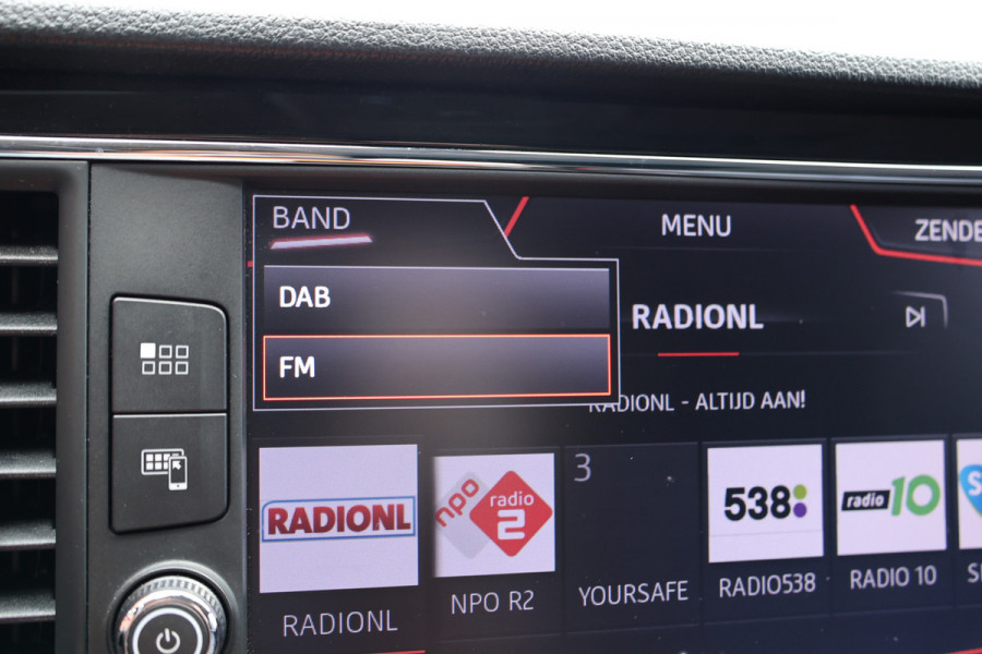 Seat León ST 1.5 TSI FR 150 PK | Panoramadak | Lederen bekleding | Navigatie | CarPlay | Stoelverwarming | LED Koplampen | Beats Audio | DAB | Front Assist | Climatronic | Nieuwe APK