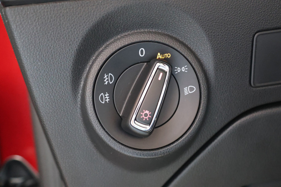 Seat León ST 1.5 TSI FR 150 PK | Panoramadak | Lederen bekleding | Navigatie | CarPlay | Stoelverwarming | LED Koplampen | Beats Audio | DAB | Front Assist | Climatronic | Nieuwe APK