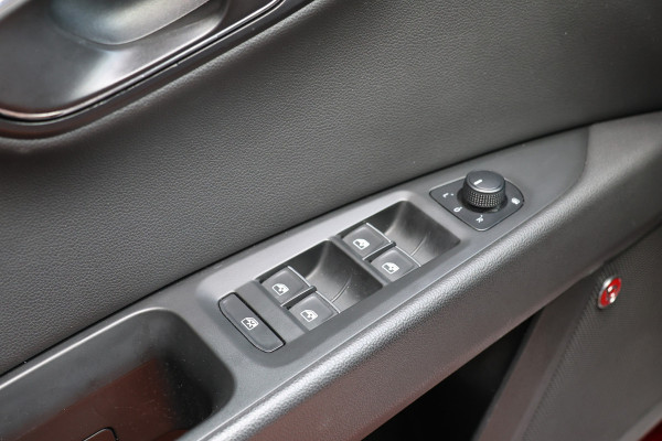Seat León ST 1.5 TSI FR 150 PK | Panoramadak | Lederen bekleding | Navigatie | CarPlay | Stoelverwarming | LED Koplampen | Beats Audio | DAB | Front Assist | Climatronic | Nieuwe APK