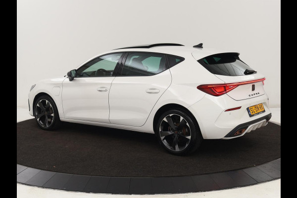CUPRA Leon 1.4 TSI eHybrid PHEV | Panoramadak | Stoel & stuurverwarming | Carplay | Navigatie | Parkeerhulp | Sportstoelen | Digital Cockpit | Half leder | Plug In
