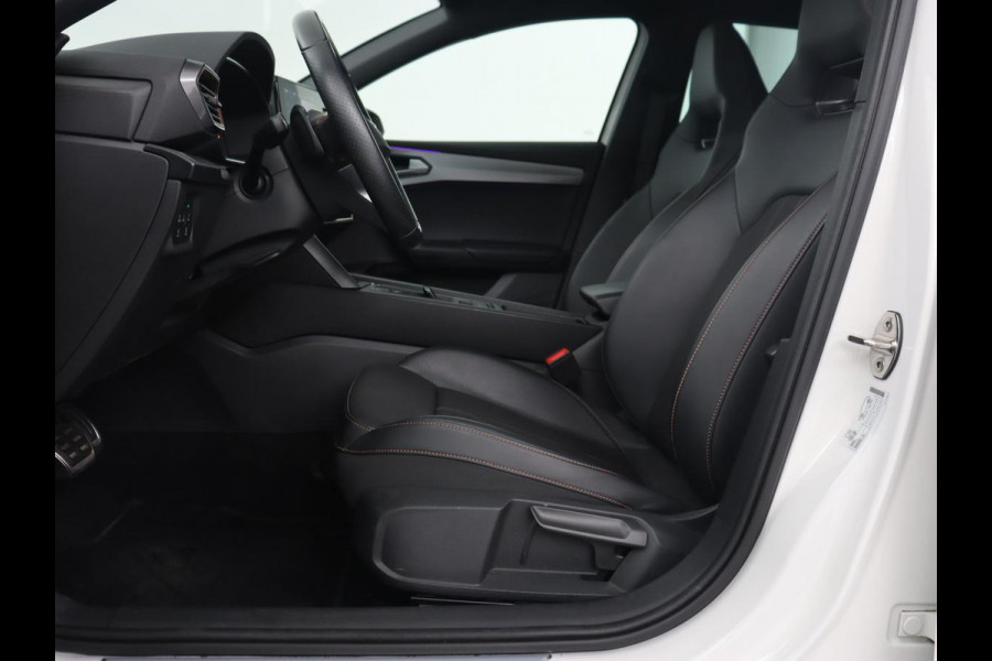 CUPRA Leon 1.4 TSI eHybrid PHEV | Panoramadak | Stoel & stuurverwarming | Carplay | Navigatie | Parkeerhulp | Sportstoelen | Digital Cockpit | Half leder | Plug In