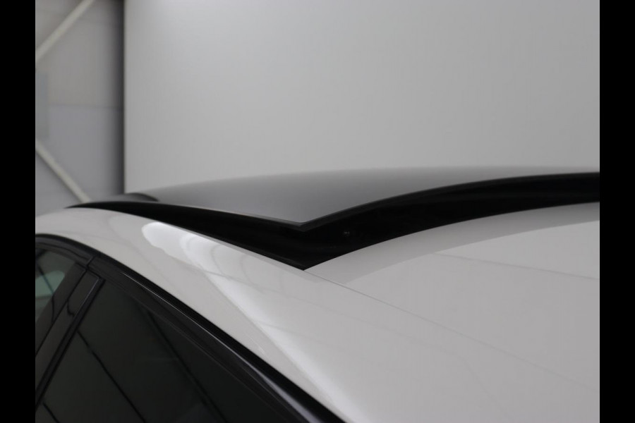 CUPRA Leon 1.4 TSI eHybrid PHEV | Panoramadak | Stoel & stuurverwarming | Carplay | Navigatie | Parkeerhulp | Sportstoelen | Digital Cockpit | Half leder | Plug In