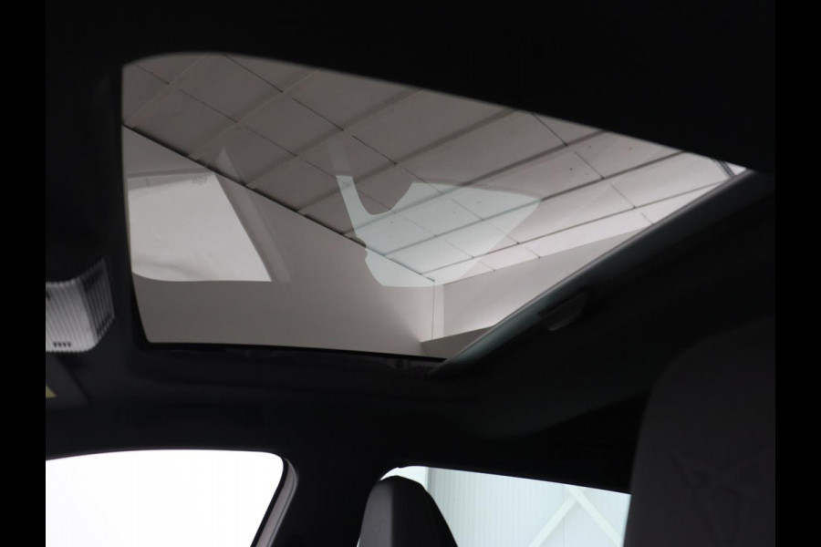 CUPRA Leon 1.4 TSI eHybrid PHEV | Panoramadak | Stoel & stuurverwarming | Carplay | Navigatie | Parkeerhulp | Sportstoelen | Digital Cockpit | Half leder | Plug In