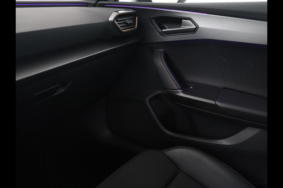 CUPRA Leon 1.4 TSI eHybrid PHEV | Panoramadak | Stoel & stuurverwarming | Carplay | Navigatie | Parkeerhulp | Sportstoelen | Digital Cockpit | Half leder | Plug In