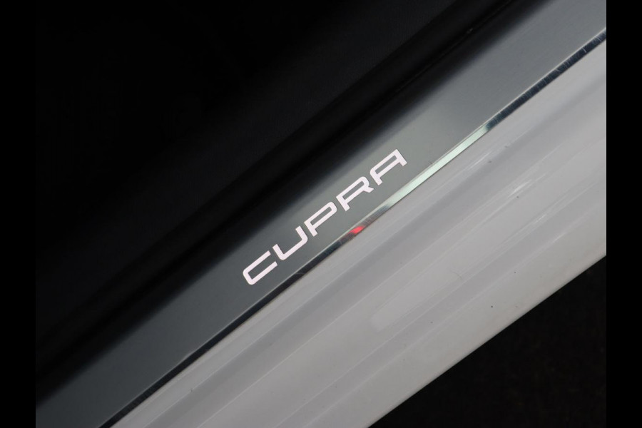 CUPRA Leon 1.4 TSI eHybrid PHEV | Panoramadak | Stoel & stuurverwarming | Carplay | Navigatie | Parkeerhulp | Sportstoelen | Digital Cockpit | Half leder | Plug In