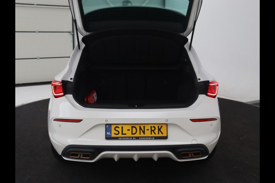 CUPRA Leon 1.4 TSI eHybrid PHEV | Panoramadak | Stoel & stuurverwarming | Carplay | Navigatie | Parkeerhulp | Sportstoelen | Digital Cockpit | Half leder | Plug In