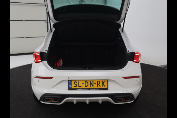 CUPRA Leon 1.4 TSI eHybrid PHEV | Panoramadak | Stoel & stuurverwarming | Carplay | Navigatie | Parkeerhulp | Sportstoelen | Digital Cockpit | Half leder | Plug In