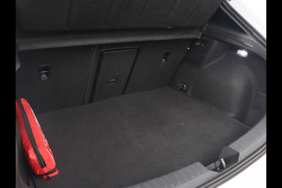 CUPRA Leon 1.4 TSI eHybrid PHEV | Panoramadak | Stoel & stuurverwarming | Carplay | Navigatie | Parkeerhulp | Sportstoelen | Digital Cockpit | Half leder | Plug In