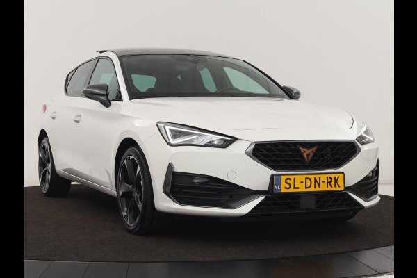 CUPRA Leon 1.4 TSI eHybrid PHEV | Panoramadak | Stoel & stuurverwarming | Carplay | Navigatie | Parkeerhulp | Sportstoelen | Digital Cockpit | Half leder | Plug In