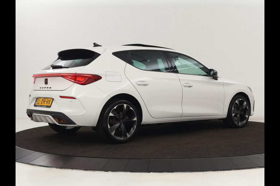 CUPRA Leon 1.4 TSI eHybrid PHEV | Panoramadak | Stoel & stuurverwarming | Carplay | Navigatie | Parkeerhulp | Sportstoelen | Digital Cockpit | Half leder | Plug In
