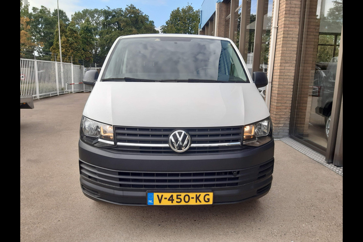 Volkswagen Transporter 2.0 TDI L2 KOELWAGEN Trendline Airco Cruisecontrol Volkswagen Transporter 2.0 TDI L2 KOELWAGEN Trendline Airco Cruisecontrol