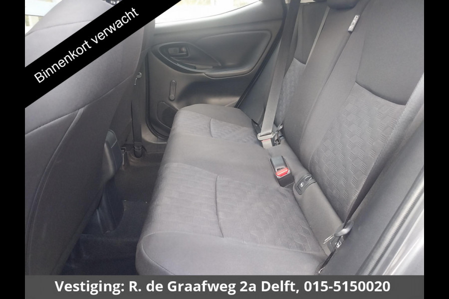 Toyota Yaris 1.5 Hybrid 115 Comfort + Coral Red Pack | 1e eigenaar | Apple Carplay & AndroidAUTO | Camera |