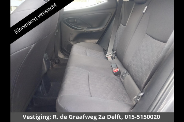Toyota Yaris 1.5 Hybrid 115 Comfort + Coral Red Pack | 1e eigenaar | Apple Carplay & AndroidAUTO | Camera |