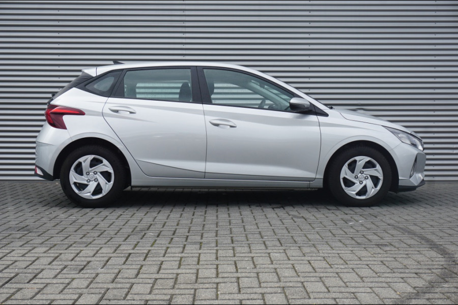 Hyundai i20 100PK Comfort Smart AUTOMAAT CARPLAY | WINTERPACK | CAMERA!