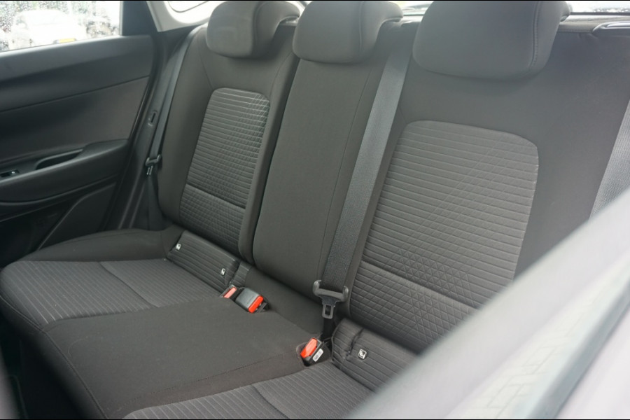 Hyundai i20 100PK Comfort Smart AUTOMAAT CARPLAY | WINTERPACK | CAMERA!