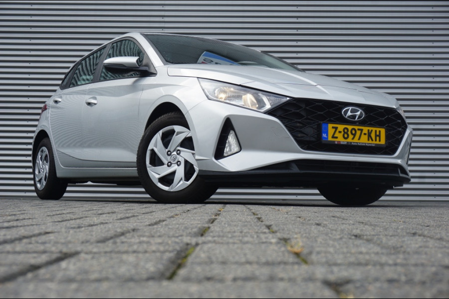 Hyundai i20 100PK Comfort Smart AUTOMAAT CARPLAY | WINTERPACK | CAMERA!