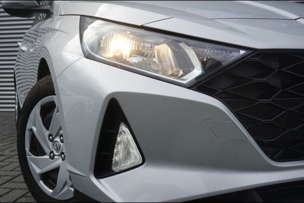 Hyundai i20 100PK Comfort Smart AUTOMAAT CARPLAY | WINTERPACK | CAMERA!
