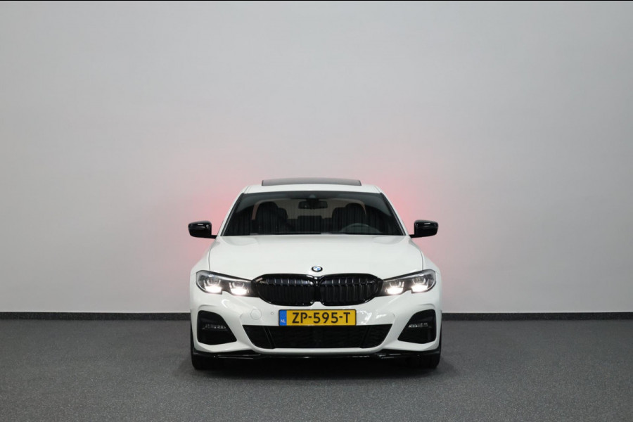 BMW 3-serie 320i M-Sport LED/VIRTUAL/SFEER/SCHUIFDAK/HALF LEDER+S.VERWAMRING/19" LMV/PDC/CRUISE/ECC/12 MND GARANTIE!