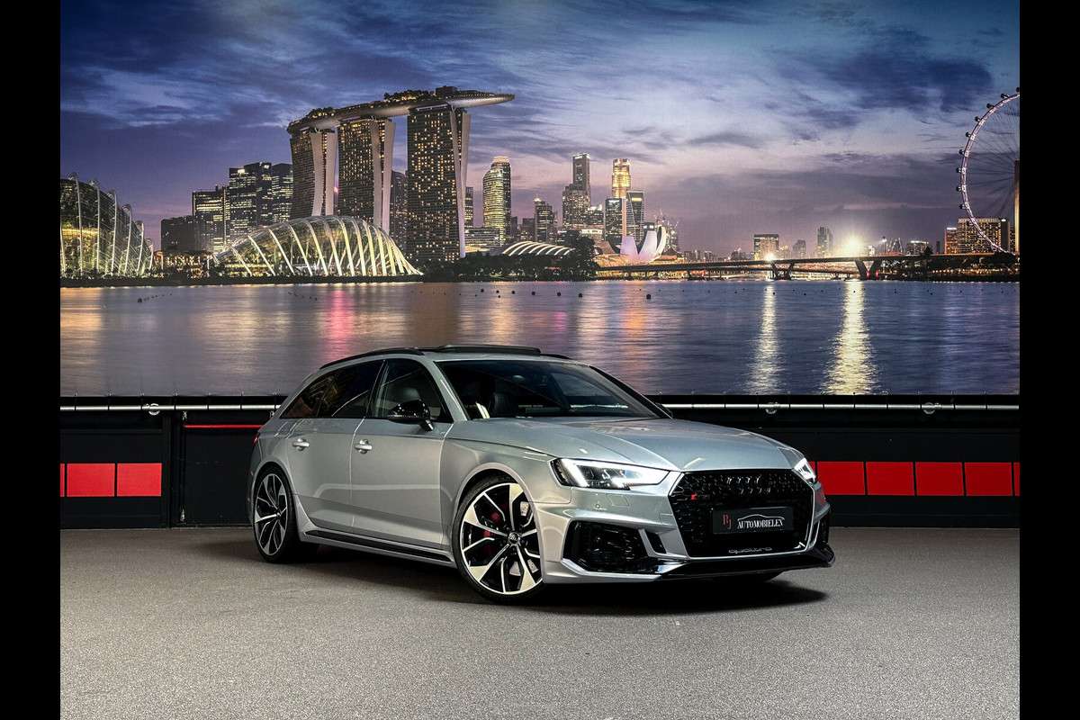 Audi RS4 Avant 2.9 TFSI RS 4 quattro |B&o|HUD|Massage|Panorama|Alcantara Audi RS4 Avant 2.9 TFSI RS 4 quattro |B&o|HUD|Massage|Panorama|Alcantara