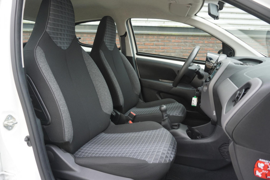 Peugeot 108 1.0 VTi Active|Dealeronderhouden|Camera|Navigatie via AppleCarplay/AndroidAuto.