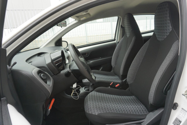 Peugeot 108 1.0 VTi Active|Dealeronderhouden|Camera|Navigatie via AppleCarplay/AndroidAuto.