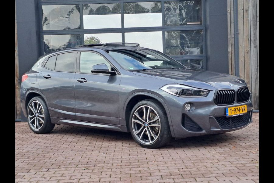 BMW X2 sDrive20i High Executive M Sport 192PK | Pano | Trekhaak | LED | Stoelverwarming | ACC | Vol |