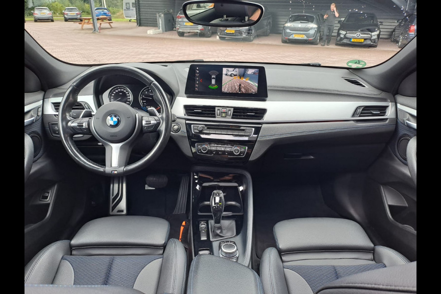 BMW X2 sDrive20i High Executive M Sport 192PK | Pano | Trekhaak | LED | Stoelverwarming | ACC | Vol |
