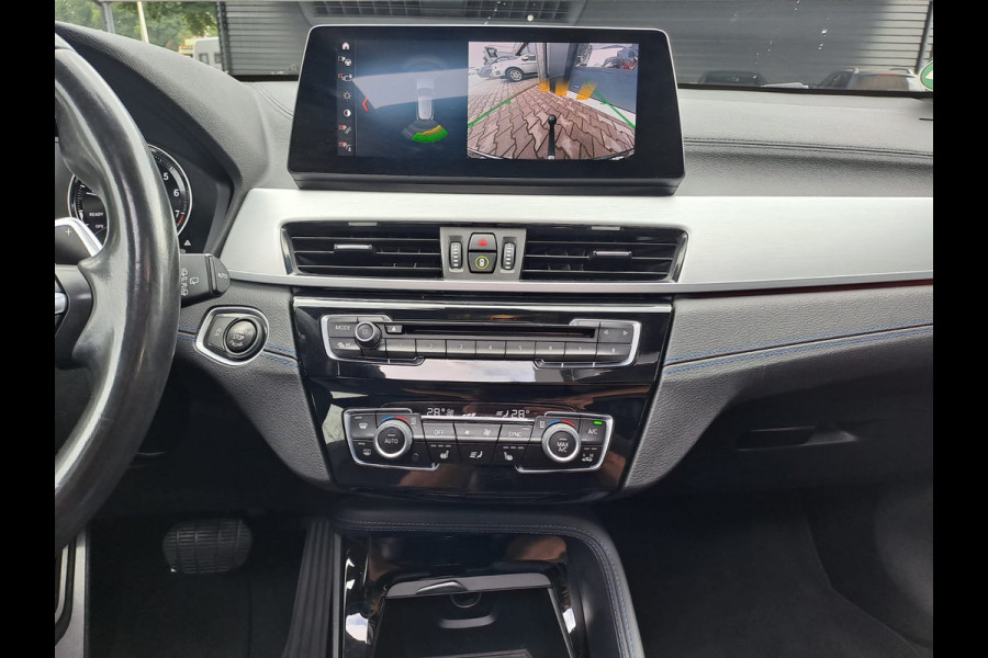 BMW X2 sDrive20i High Executive M Sport 192PK | Pano | Trekhaak | LED | Stoelverwarming | ACC | Vol |