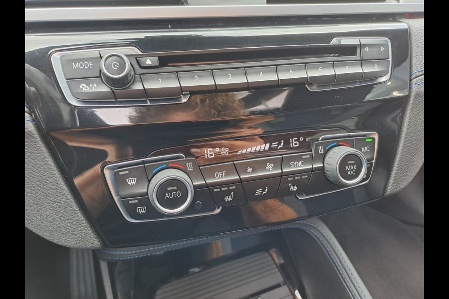 BMW X2 sDrive20i High Executive M Sport 192PK | Pano | Trekhaak | LED | Stoelverwarming | ACC | Vol |