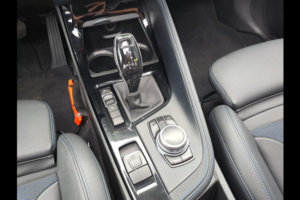 BMW X2 sDrive20i High Executive M Sport 192PK | Pano | Trekhaak | LED | Stoelverwarming | ACC | Vol |