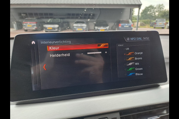 BMW X2 sDrive20i High Executive M Sport 192PK | Pano | Trekhaak | LED | Stoelverwarming | ACC | Vol |