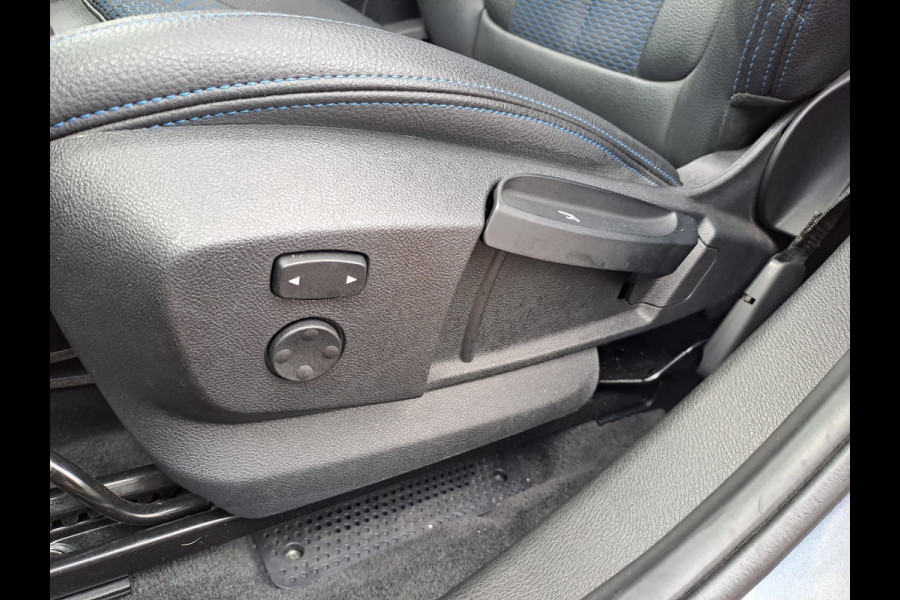 BMW X2 sDrive20i High Executive M Sport 192PK | Pano | Trekhaak | LED | Stoelverwarming | ACC | Vol |