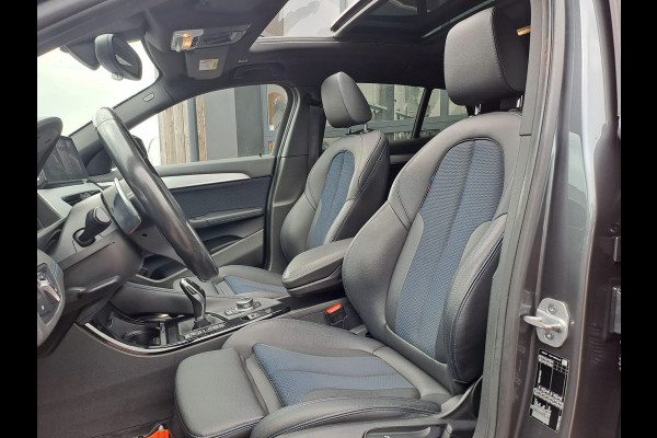 BMW X2 sDrive20i High Executive M Sport 192PK | Pano | Trekhaak | LED | Stoelverwarming | ACC | Vol |
