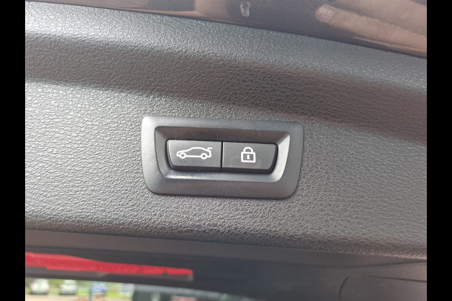 BMW X2 sDrive20i High Executive M Sport 192PK | Pano | Trekhaak | LED | Stoelverwarming | ACC | Vol |