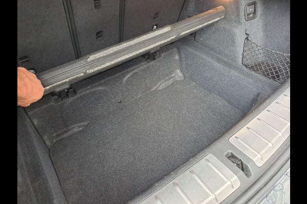 BMW X2 sDrive20i High Executive M Sport 192PK | Pano | Trekhaak | LED | Stoelverwarming | ACC | Vol |