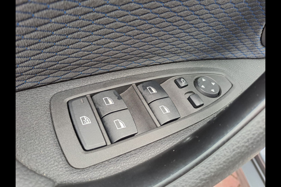 BMW X2 sDrive20i High Executive M Sport 192PK | Pano | Trekhaak | LED | Stoelverwarming | ACC | Vol |