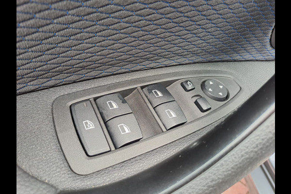 BMW X2 sDrive20i High Executive M Sport 192PK | Pano | Trekhaak | LED | Stoelverwarming | ACC | Vol |