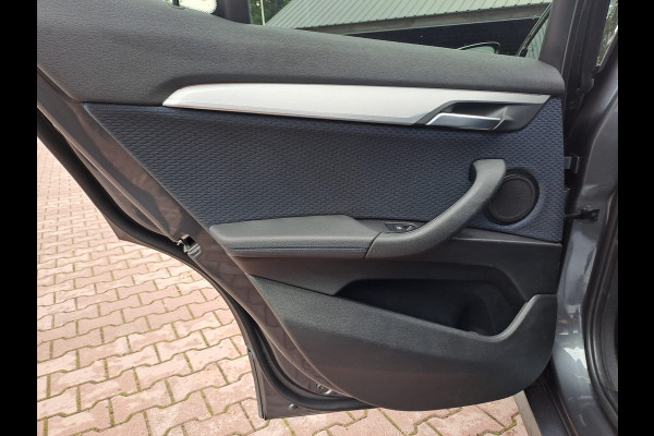 BMW X2 sDrive20i High Executive M Sport 192PK | Pano | Trekhaak | LED | Stoelverwarming | ACC | Vol |