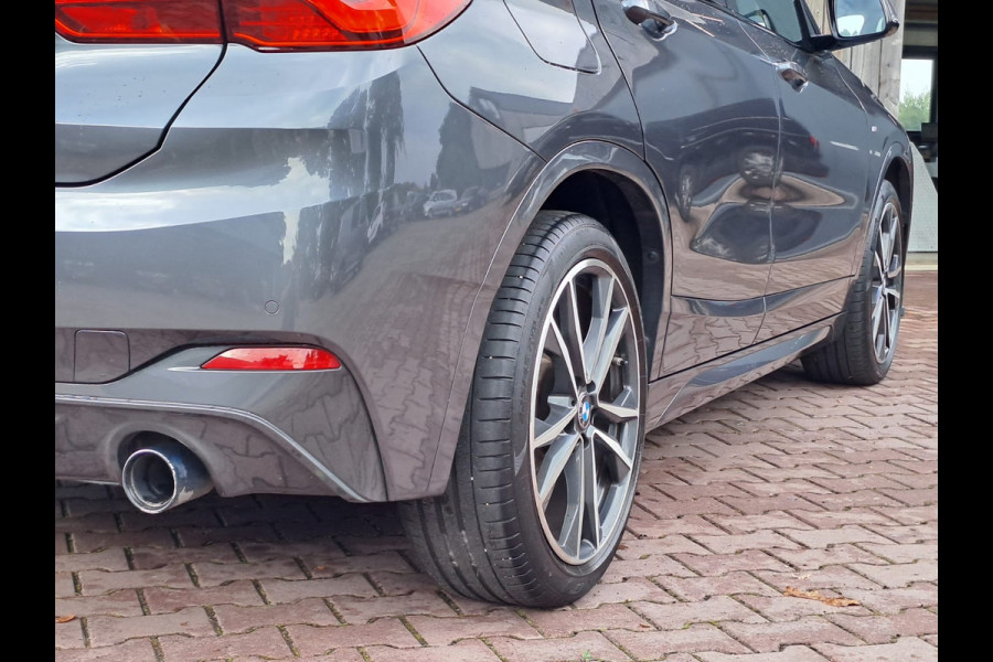 BMW X2 sDrive20i High Executive M Sport 192PK | Pano | Trekhaak | LED | Stoelverwarming | ACC | Vol |