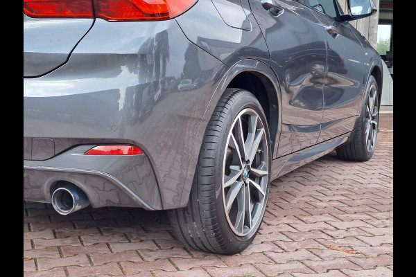 BMW X2 sDrive20i High Executive M Sport 192PK | Pano | Trekhaak | LED | Stoelverwarming | ACC | Vol |