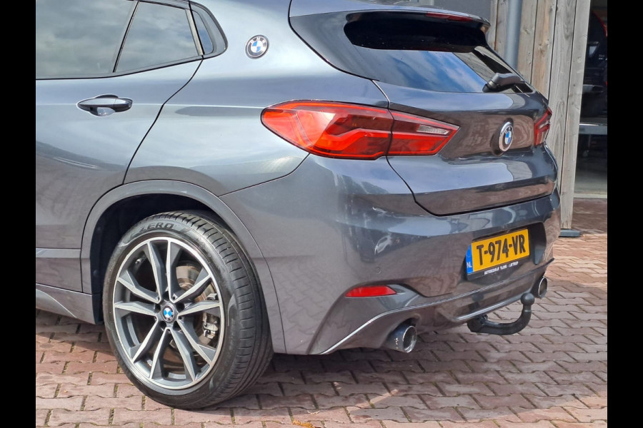BMW X2 sDrive20i High Executive M Sport 192PK | Pano | Trekhaak | LED | Stoelverwarming | ACC | Vol |