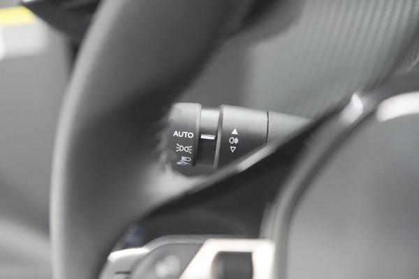 Peugeot 208 PureTech 100 Allure Pack | Camera | Apple Carplay | Stoelverwarming | Parkeersensoren
