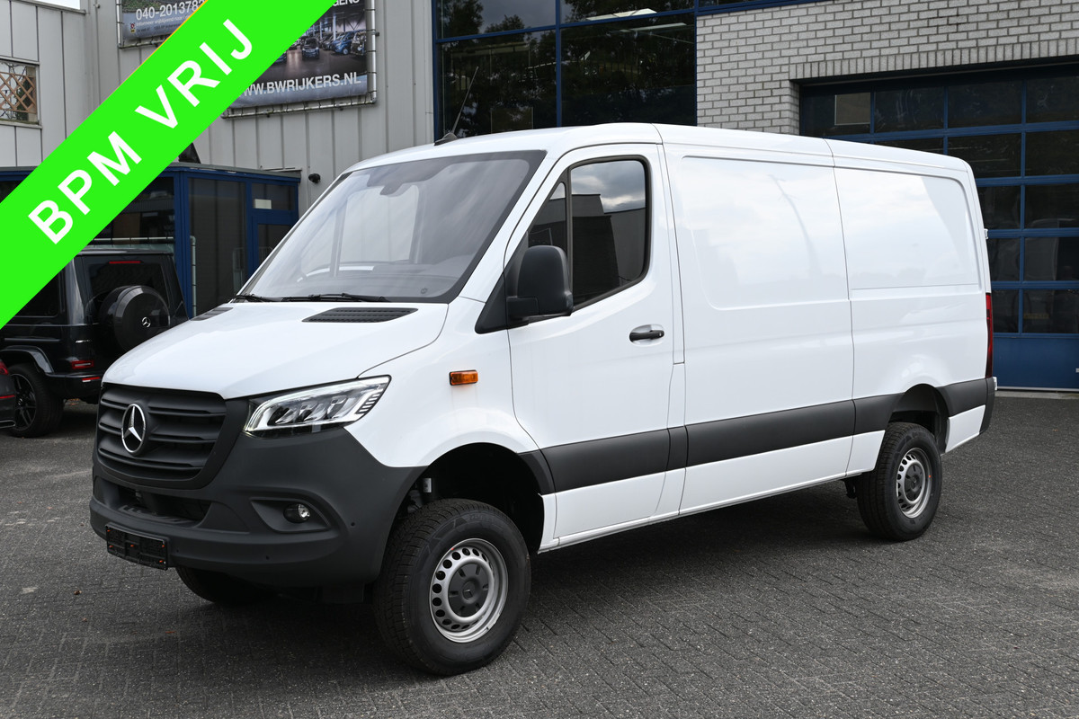 Mercedes-Benz Sprinter 319 CDI L2H1 4x4 MBUX met camera en parkeerpakket, LED, Trekhaak