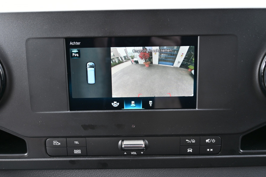 Mercedes-Benz Sprinter 319 CDI L2H1 4x4 MBUX met camera en parkeerpakket, LED, Trekhaak