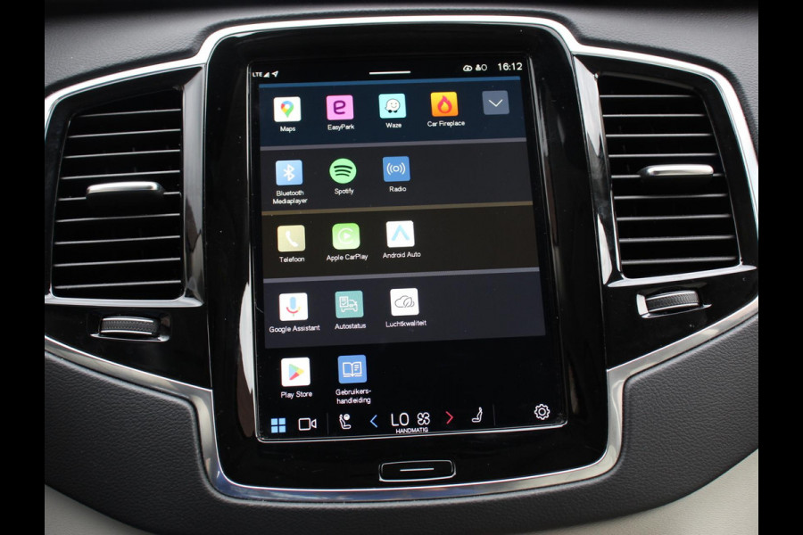 Volvo XC90 2.0 T8 Recharge AWD Ultimate Dark | Leder | Panorama-schuifdak | Navigatie | Electrisch bedienbare achterklep | Camera 360* | Elektrische trekhaak Adaptieve cruise control | Keyless | Verwarmde stoelen | LED | Stuurverwarming | Apple Carplay/ Android Auto