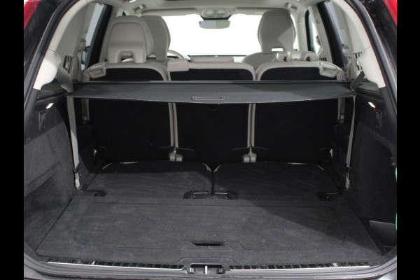 Volvo XC90 2.0 T8 Recharge AWD Ultimate Dark | Leder | Panorama-schuifdak | Navigatie | Electrisch bedienbare achterklep | Camera 360* | Elektrische trekhaak Adaptieve cruise control | Keyless | Verwarmde stoelen | LED | Stuurverwarming | Apple Carplay/ Android Auto