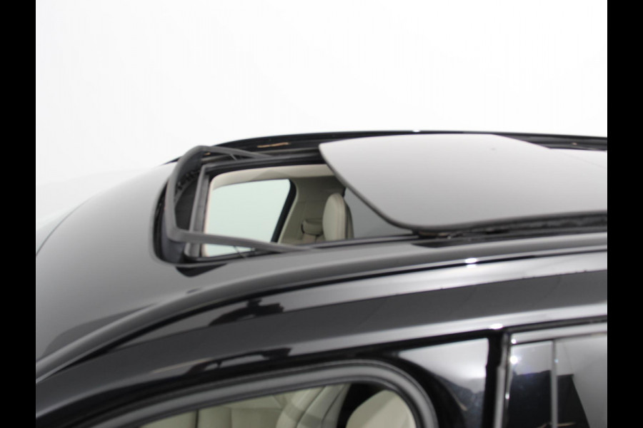Volvo XC90 2.0 T8 Recharge AWD Ultimate Dark | Leder | Panorama-schuifdak | Navigatie | Electrisch bedienbare achterklep | Camera 360* | Elektrische trekhaak Adaptieve cruise control | Keyless | Verwarmde stoelen | LED | Stuurverwarming | Apple Carplay/ Android Auto