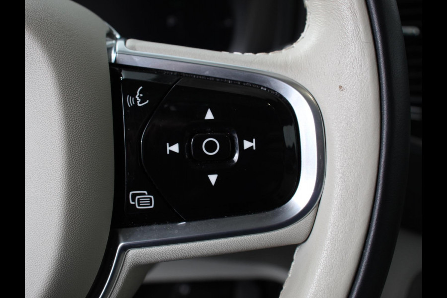 Volvo XC90 2.0 T8 Recharge AWD Ultimate Dark | Leder | Panorama-schuifdak | Navigatie | Electrisch bedienbare achterklep | Camera 360* | Elektrische trekhaak Adaptieve cruise control | Keyless | Verwarmde stoelen | LED | Stuurverwarming | Apple Carplay/ Android Auto